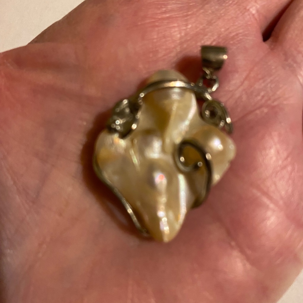 Gorgeous White Blister Pearl And Sterling Silver (Unmarked) Wire Pendant